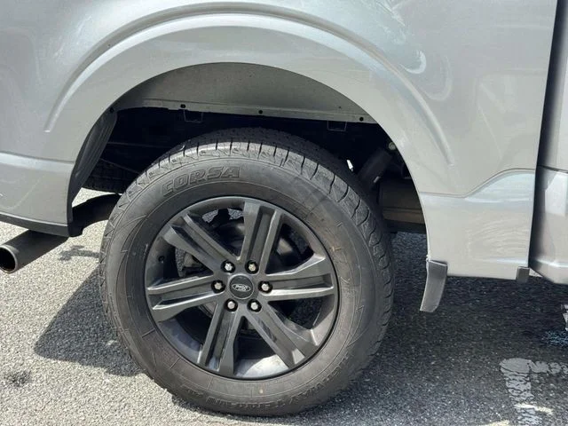 Used 2023 Silver Ford XLT image 8
