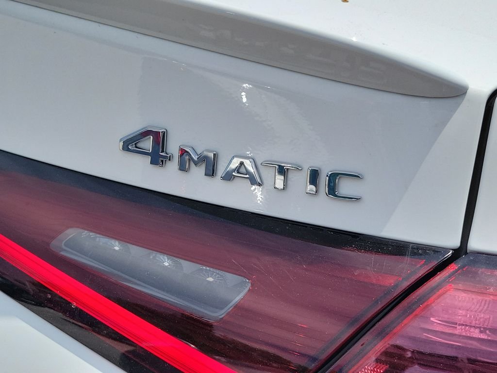 New 2027 Polar White Mercedes-Benz GLC 300 image 7
