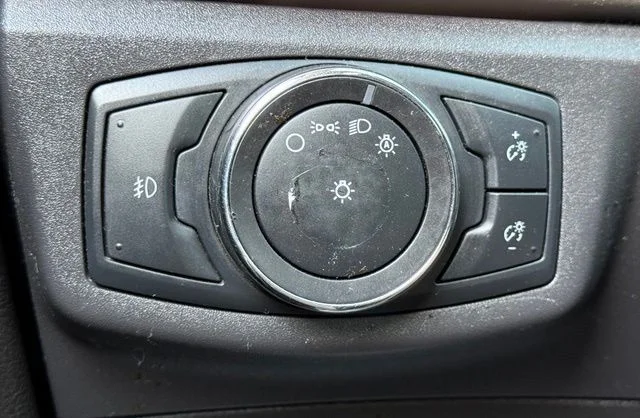 Used 2014 Tuxedo Black Metallic Ford SE image 24