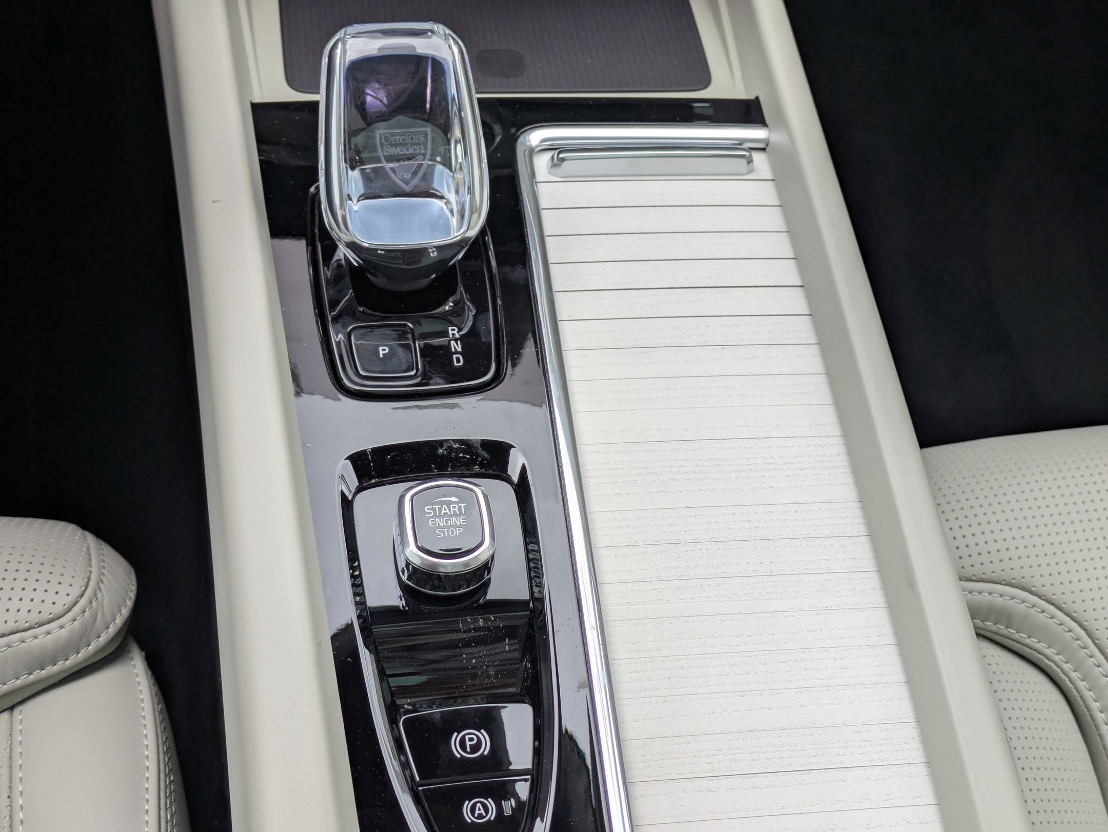 New 2026 Crystal White Volvo Ultra image 14