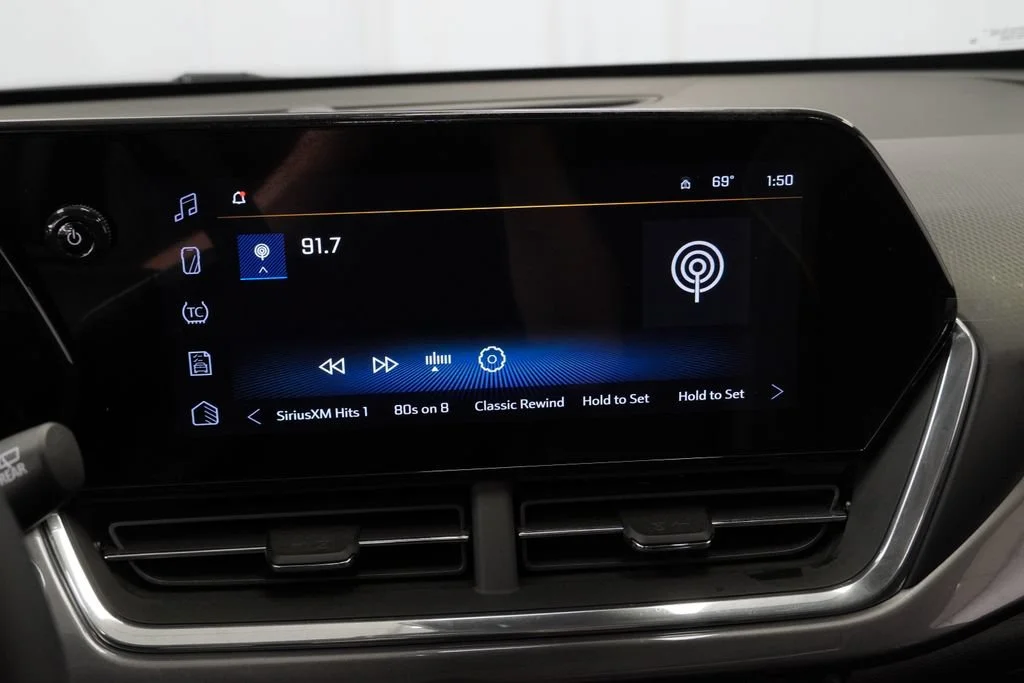 New 2026 Mosaic Black Metallic Chevrolet ACTIV image 15