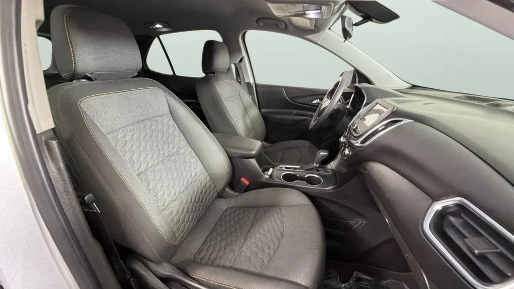 Used 2018 SILVER ICE METALLIC Chevrolet LT image 32