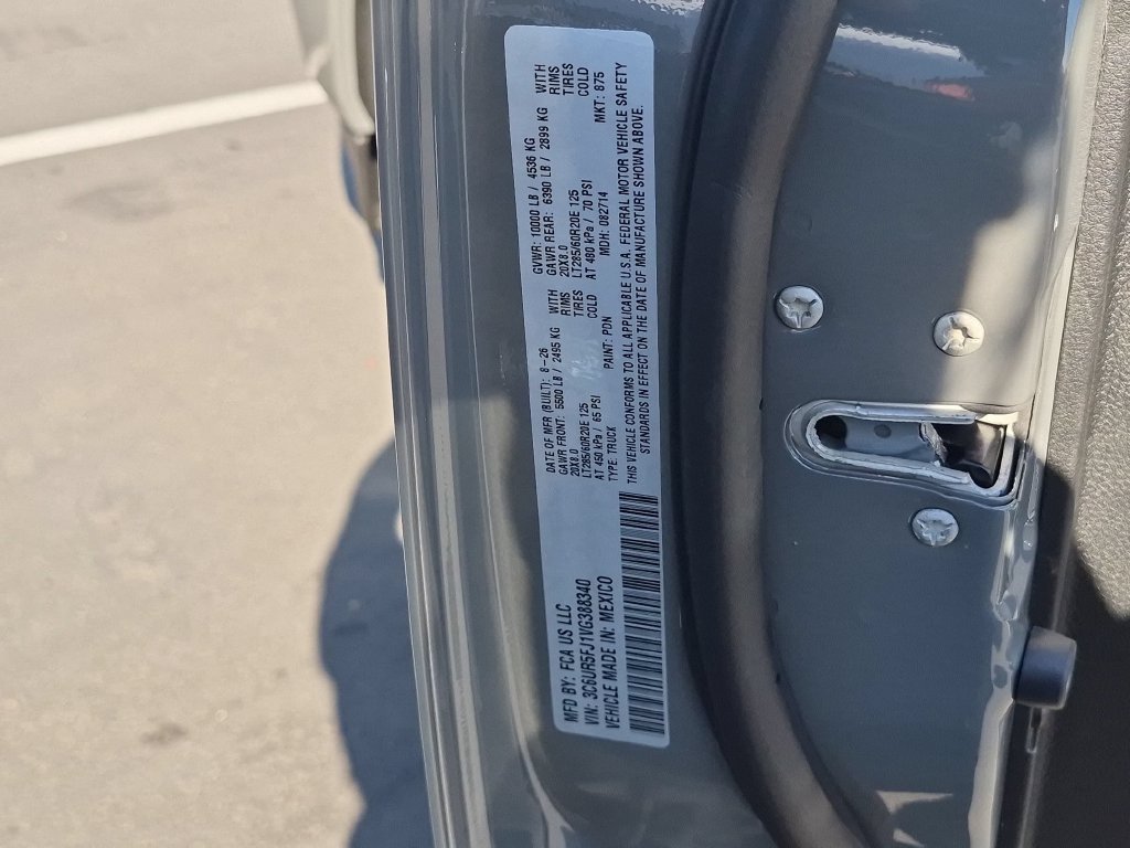 New 2027 Ceramic Gray Clear-Coat Exterior Paint RAM Laramie image 32