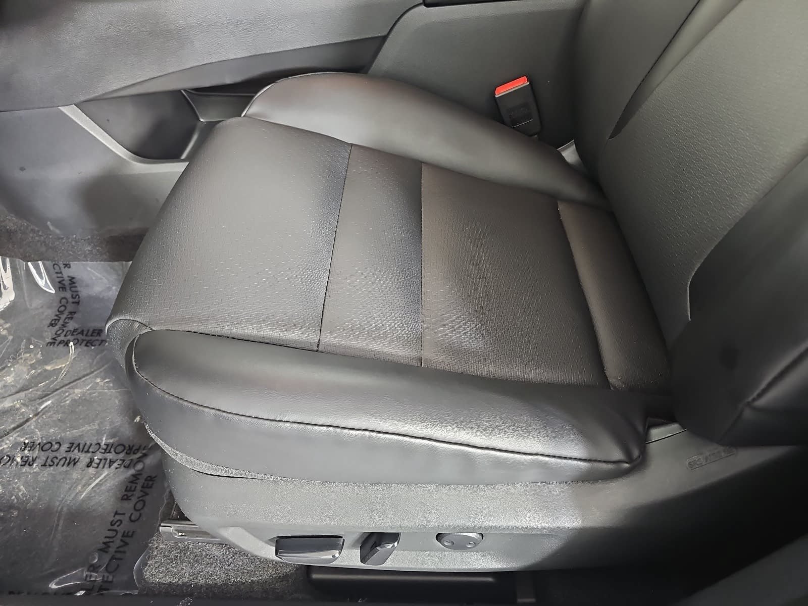 Used 2022 Gray Nissan SV image 28