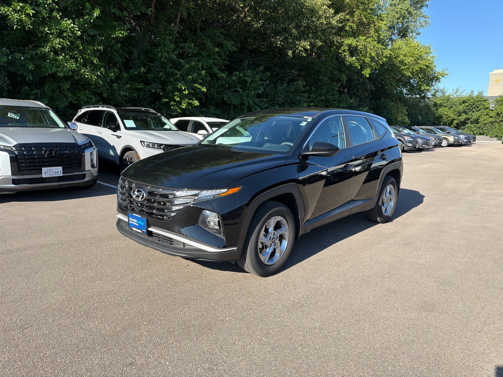 Certified Used 2024 Black Pearl Hyundai SE image 4