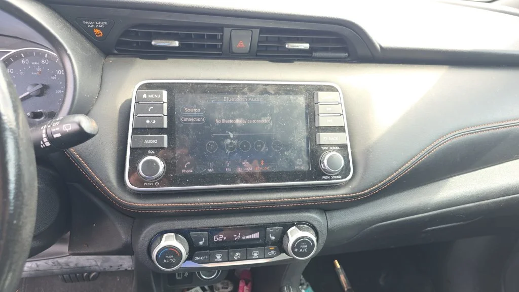 Used 2020 Gray Nissan SR image 17