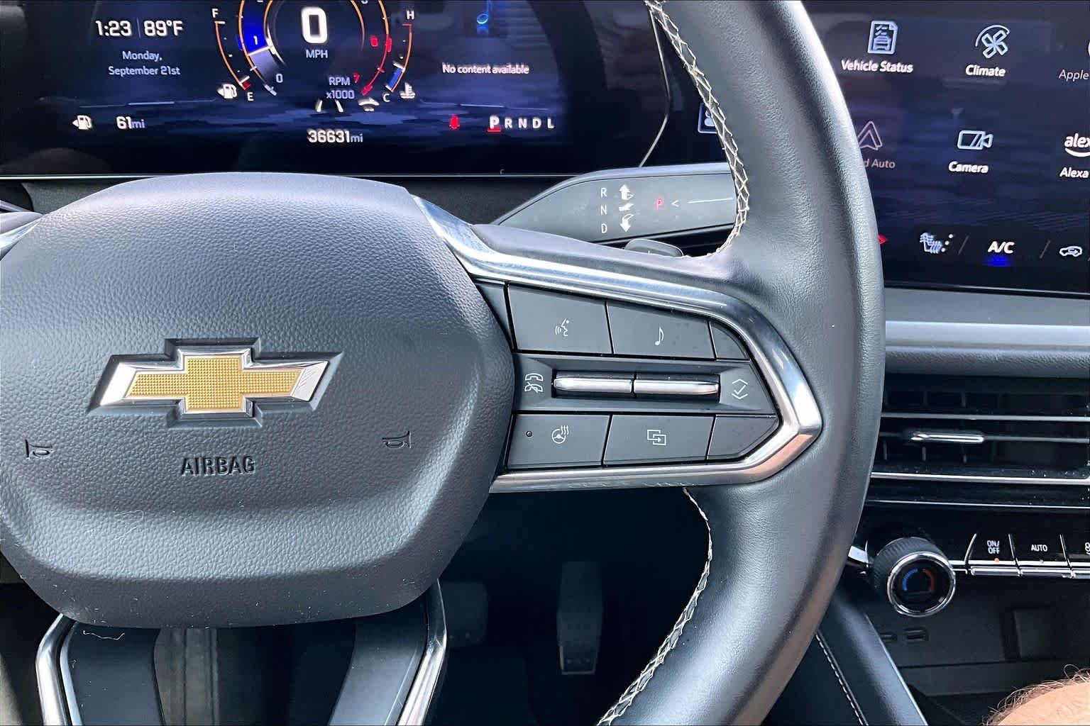 Used 2025 Sterling Gray Metallic Chevrolet FWD LT image 24