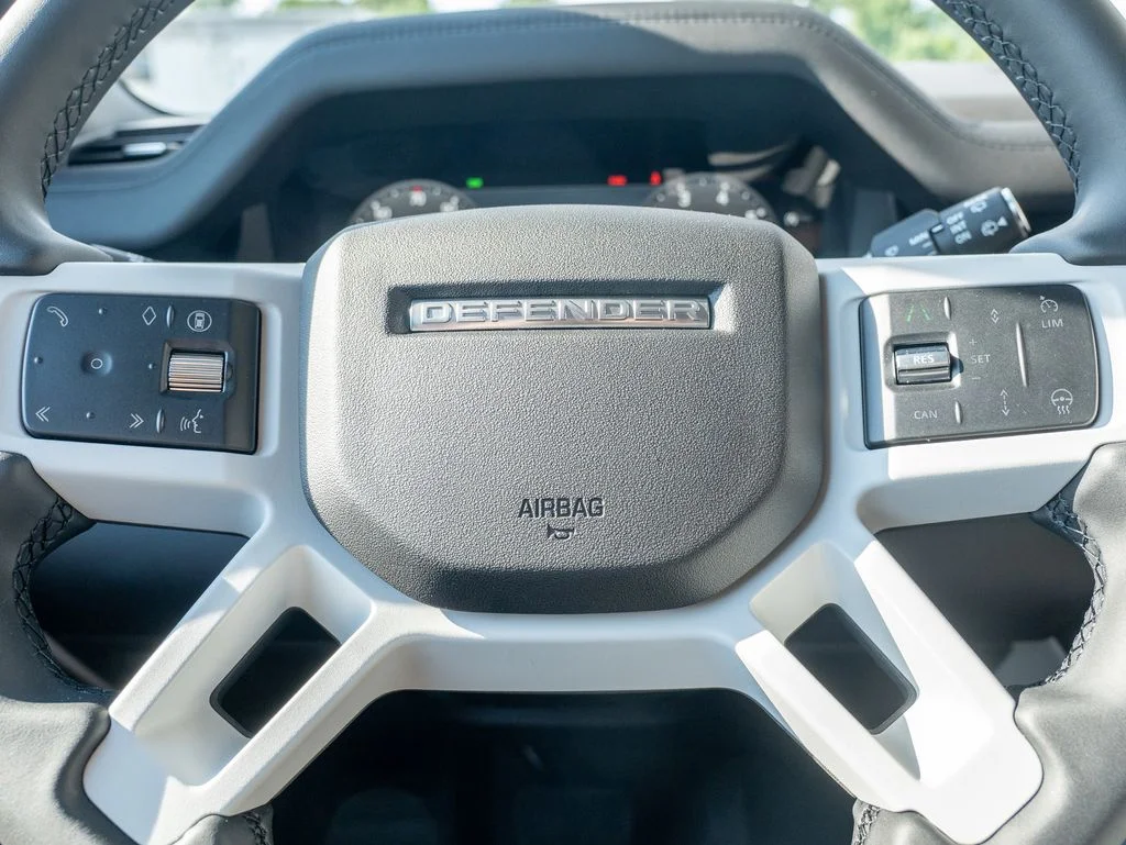 New 2026 Fuji White Land Rover S image 14