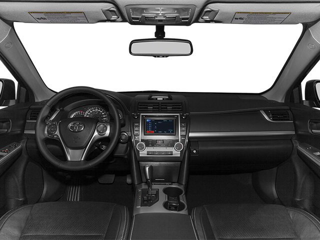 Used 2014 Classic Silver Metallic Toyota SE image 7