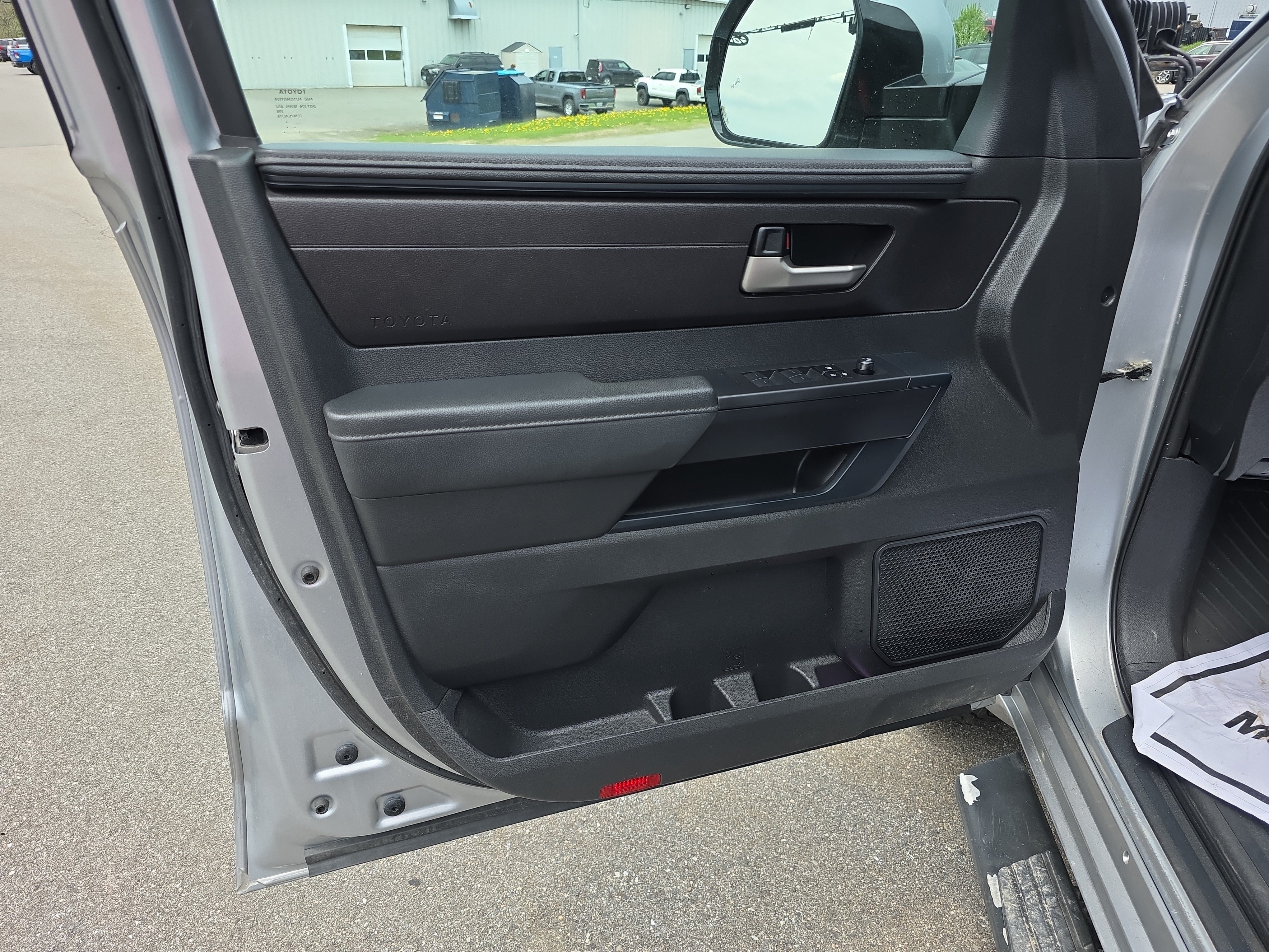 2024 Toyota Tundra SR5 - Photo 9
