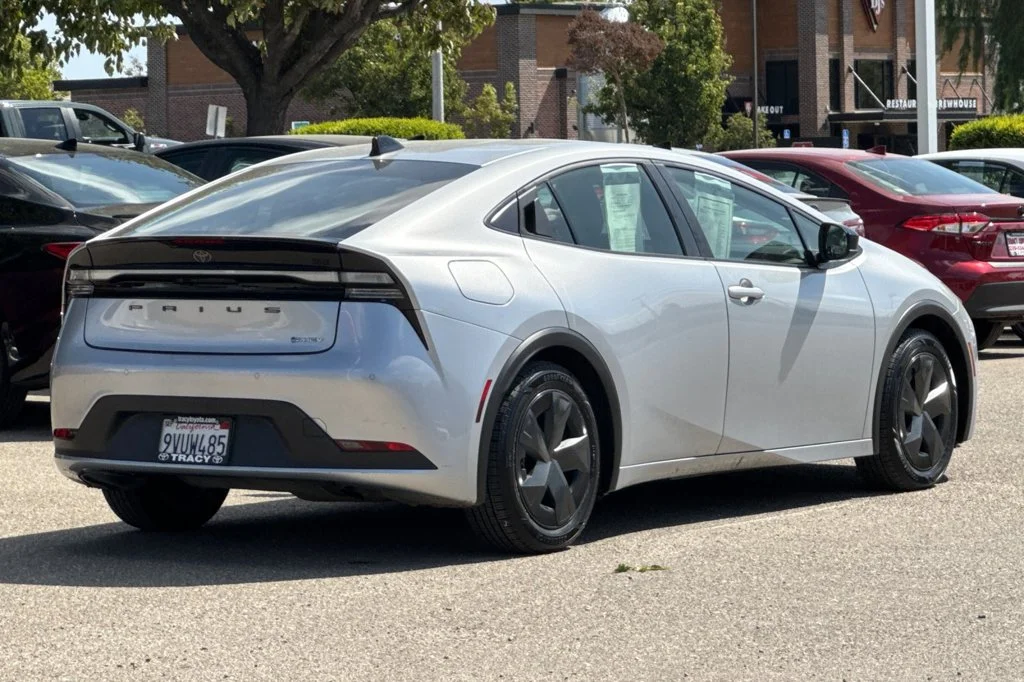 Used 2026  Toyota SE image 5