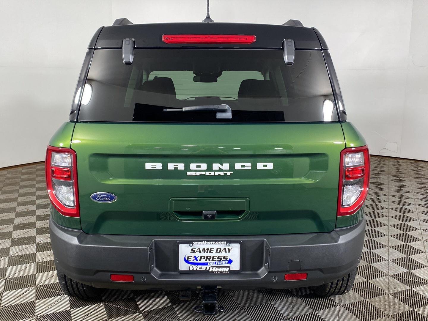 Used 2024 Eruption Green Ford Outer Banks image 23