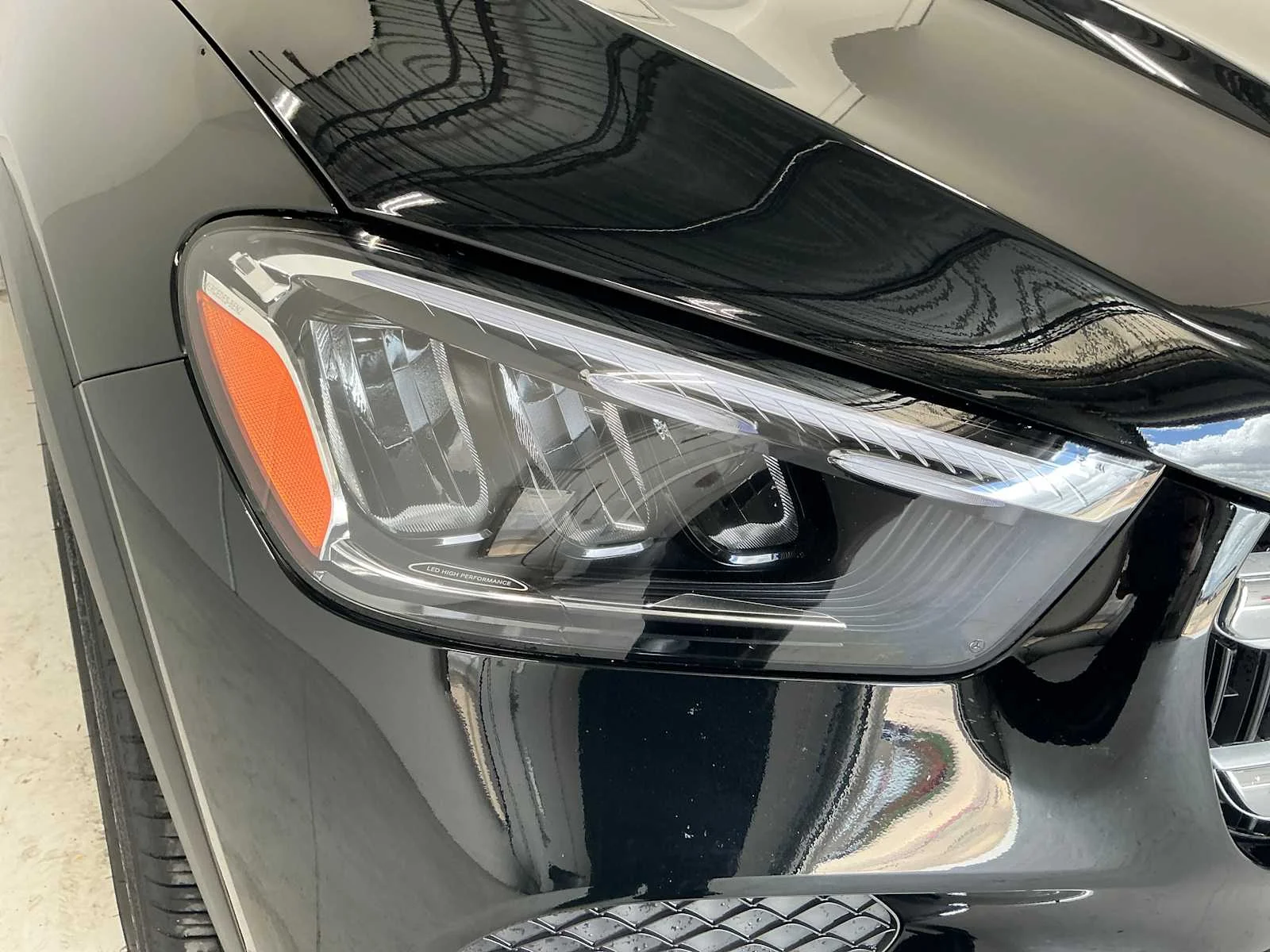 Certified Used 2026 Black Mercedes-Benz GLE 350 image 4