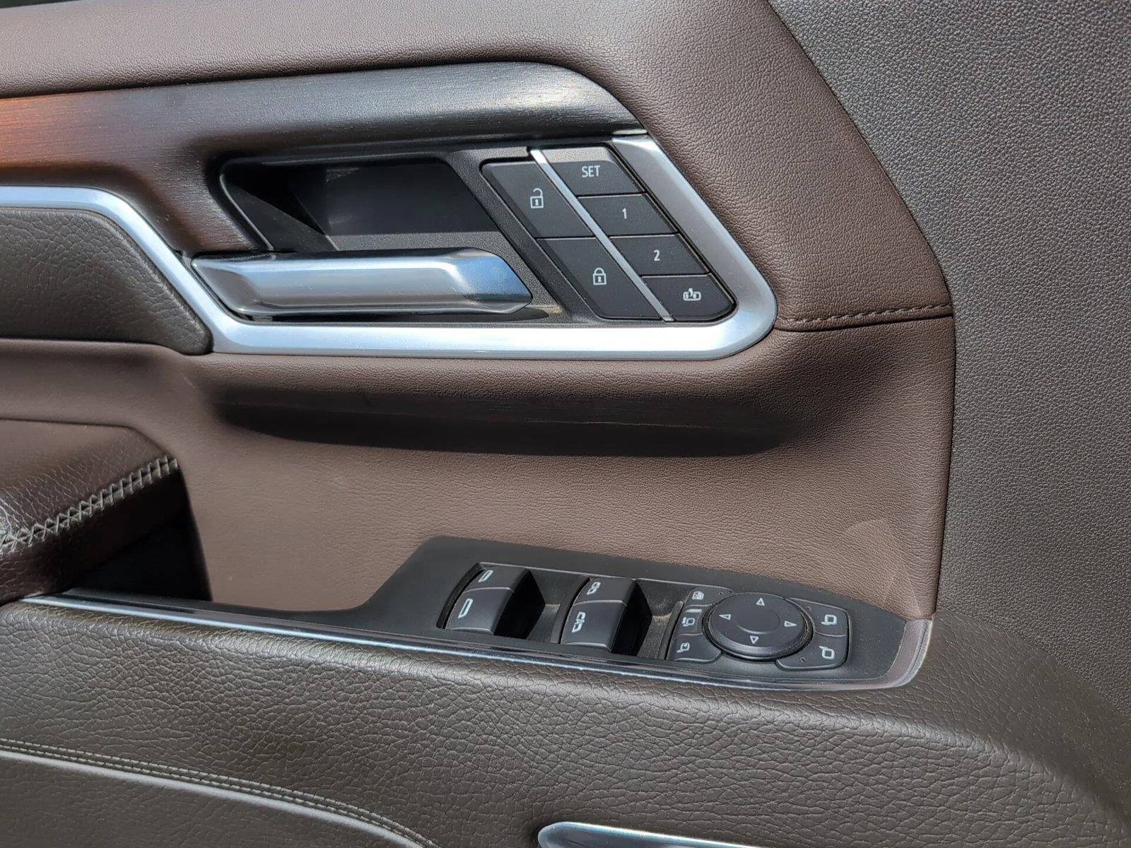 Used 2025 Sterling Metallic GMC Denali image 16