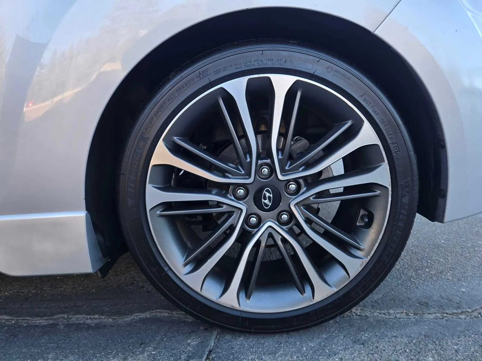 Used 2016  Hyundai Turbo image 28