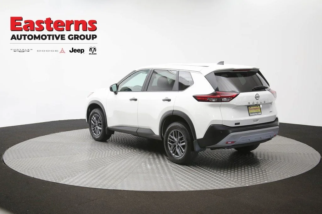 Used 2023 White Nissan S image 66