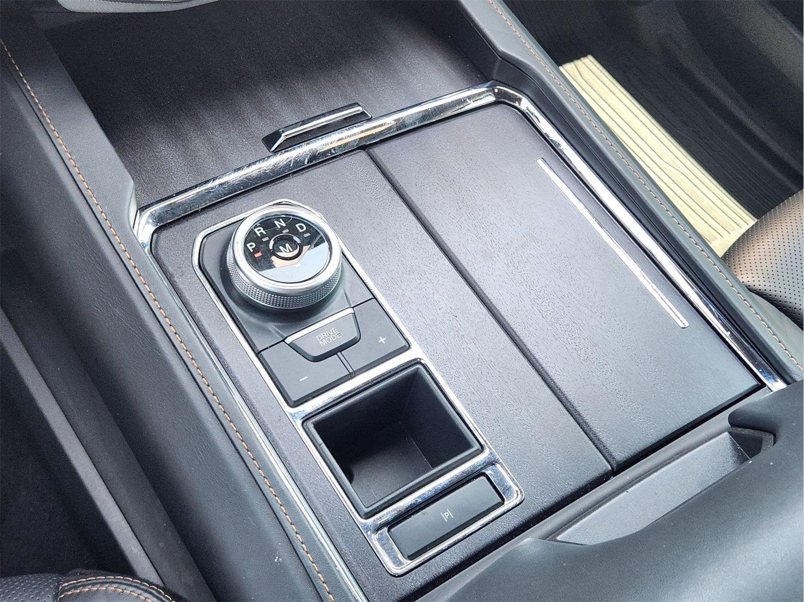 Used 2022 Agate Black Ford Platinum image 19