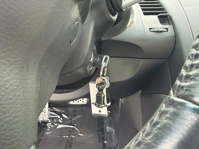 Used 2007 Silver Alloy Metallic Nissan Touring image 20