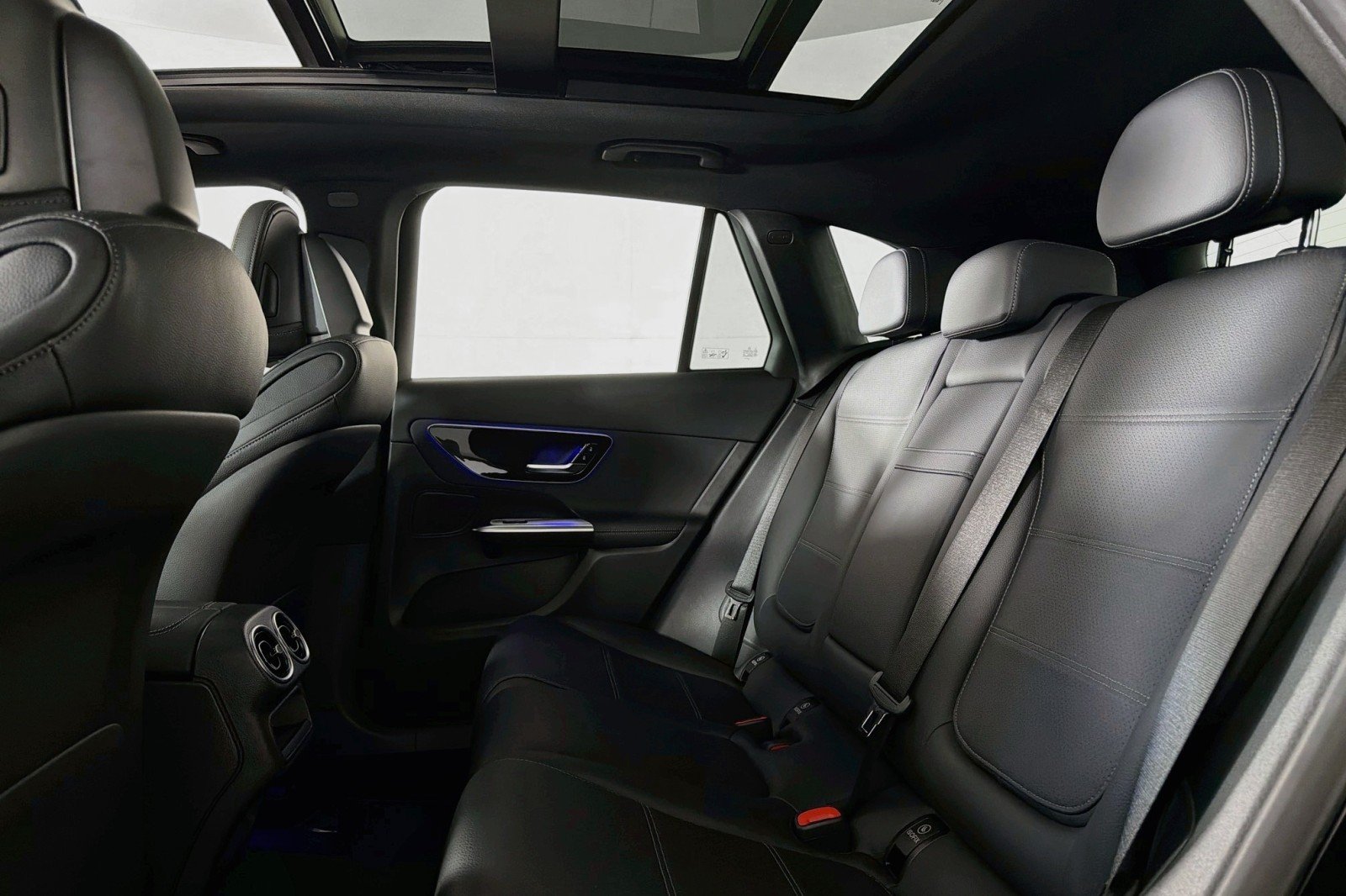 Certified Used 2026 Black Mercedes-Benz GLC 300 image 8