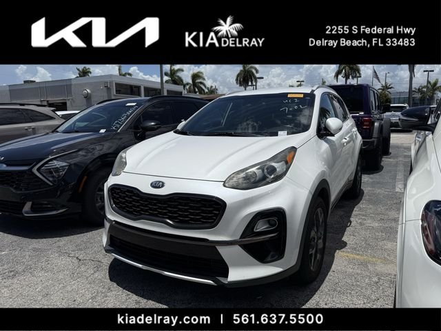 Used 2020 White Kia S image 9