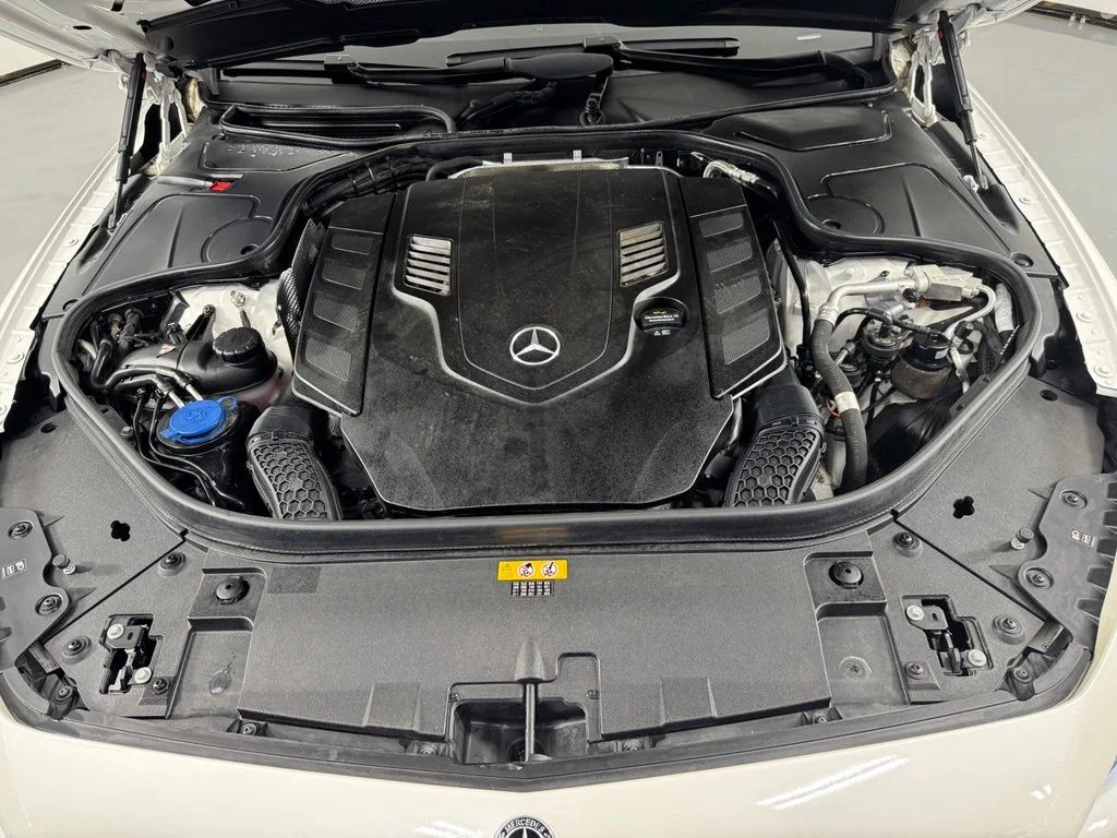 Used 2019 designo Diamond White Metallic Mercedes-Benz S 560 image 37