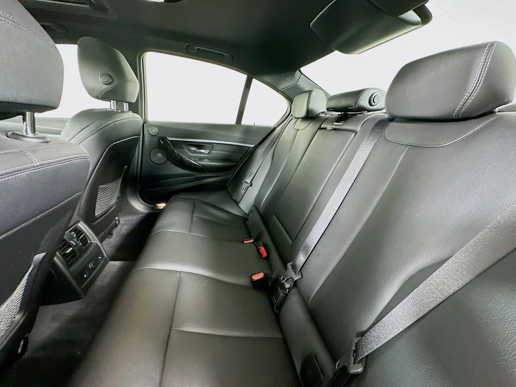Used 2017 Glacier Silver Metallic BMW 340i xDrive image 25