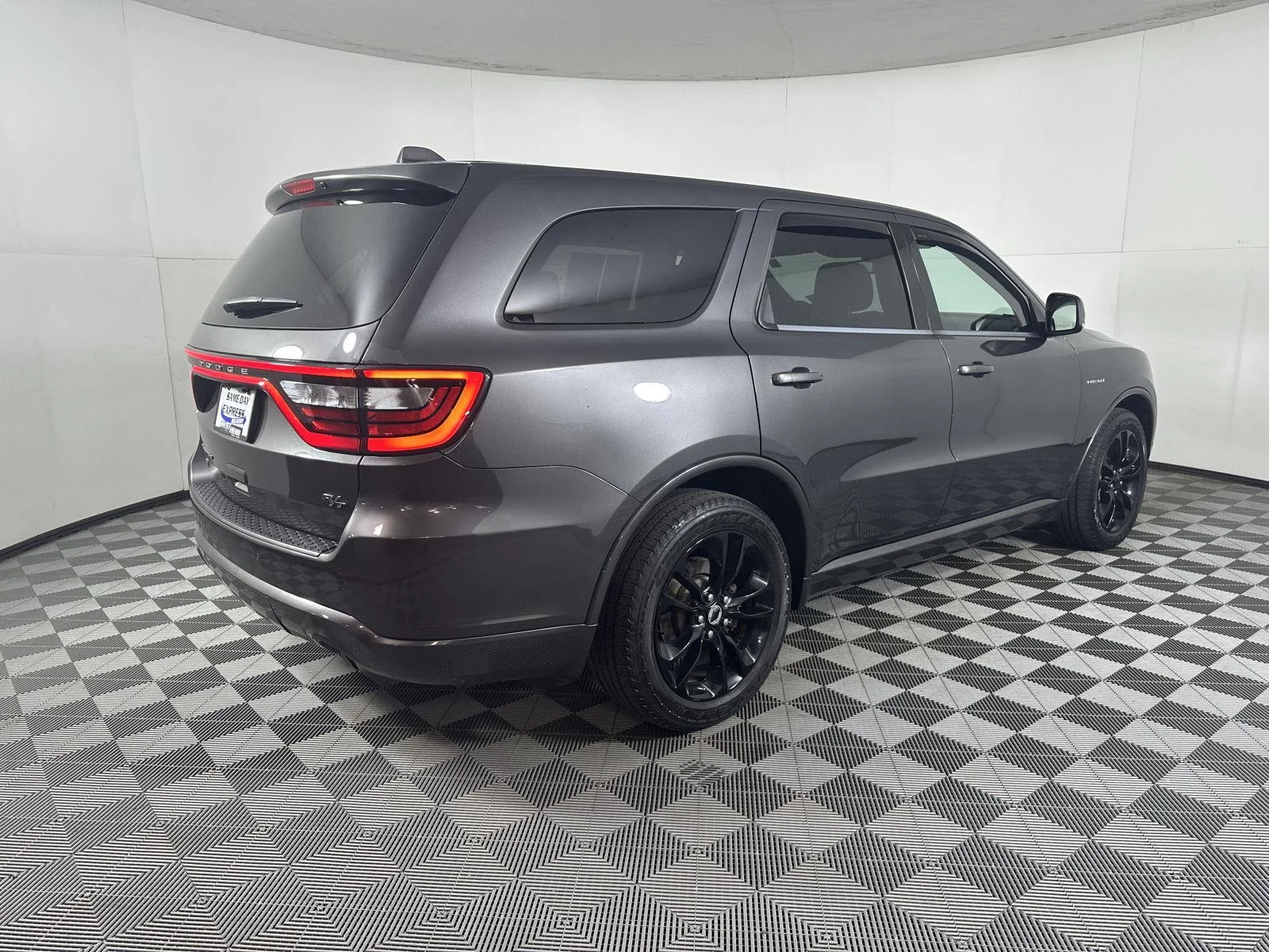 Used 2020 Granite Crystal Metallic Dodge R/T image 20