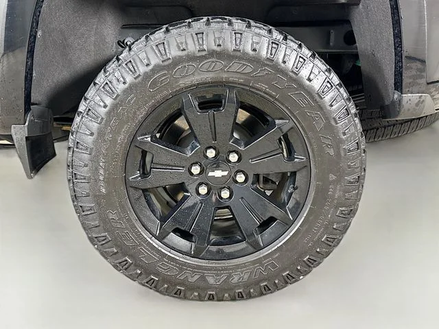 Certified Used 2022 Black Chevrolet Z71 image 28