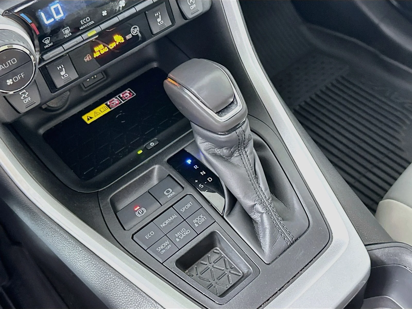 Used 2023 Gray Toyota XLE Premium image 17