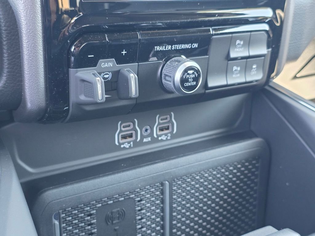 New 2026 Hydro Blue Pearl-Coat Exterior Paint RAM Laramie image 16