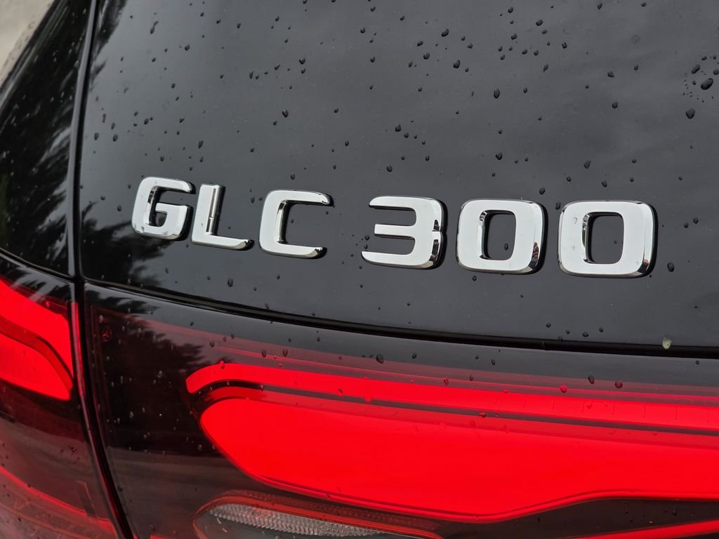 New 2026 Black Mercedes-Benz GLC 300 image 8