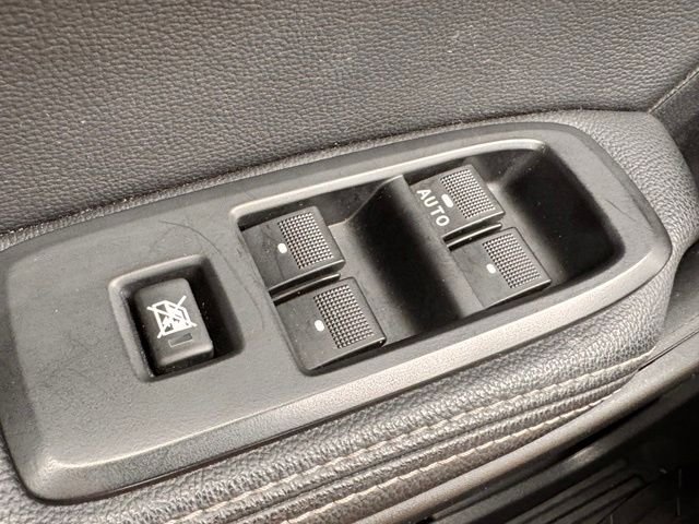 Used 2019 Black Ford Lariat image 24