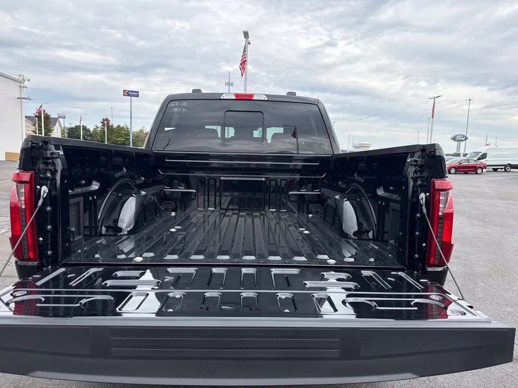 New 2026 Agate Black Metallic Ford XLT image 47