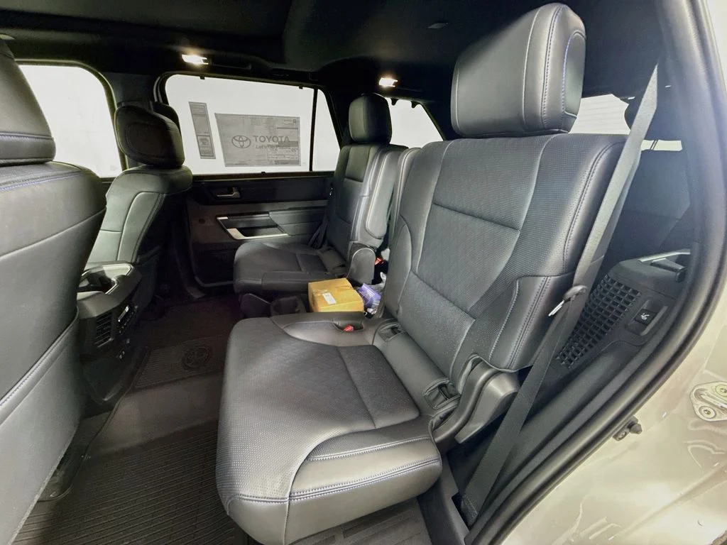 New 2026 Wind Chill Pearl Toyota Platinum image 24