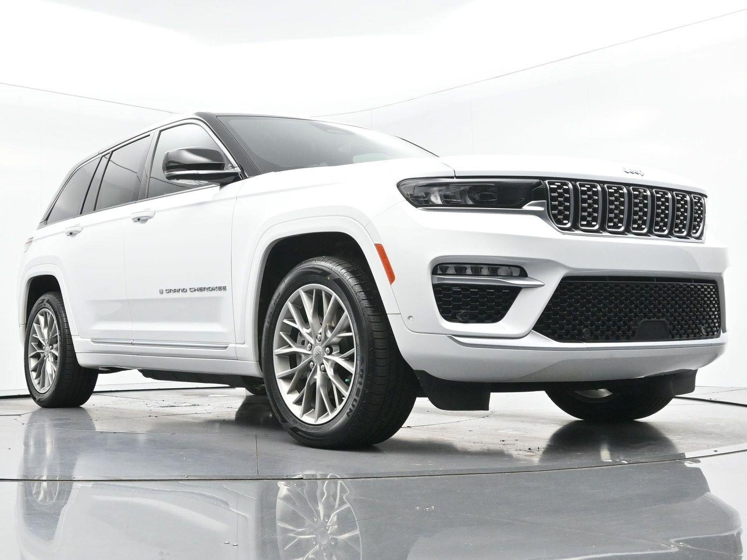 Used 2022 Bright White Clearcoat Jeep Summit image 49