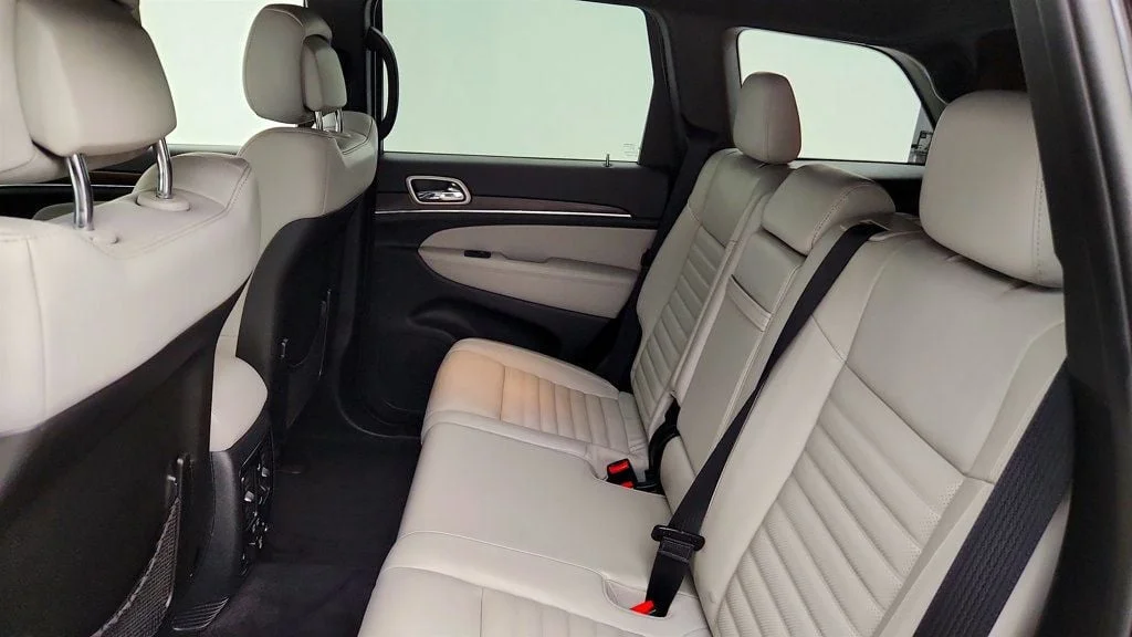 Used 2018 Diamond Black Crystal Pearlcoat Jeep Sterling Edition 4x2 *Ltd Avail* Luxury & Active Safety Groups image 21