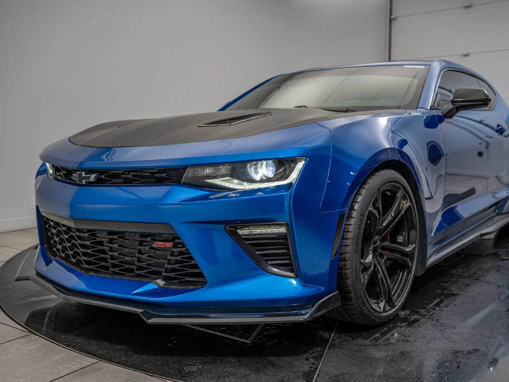 Used 2018 Hyper Blue Metallic Chevrolet SS image 14