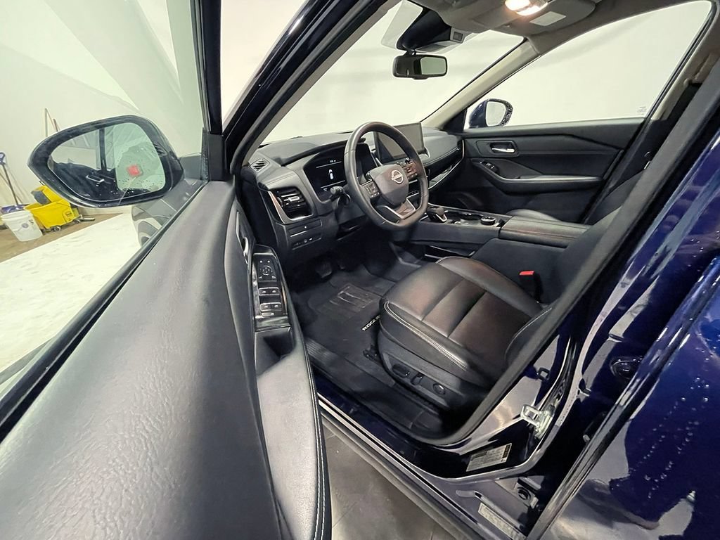 Used 2026 Blue Nissan SL image 19