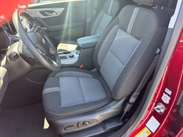 Used 2025 Radiant Red Tintcoat Chevrolet LT image 27