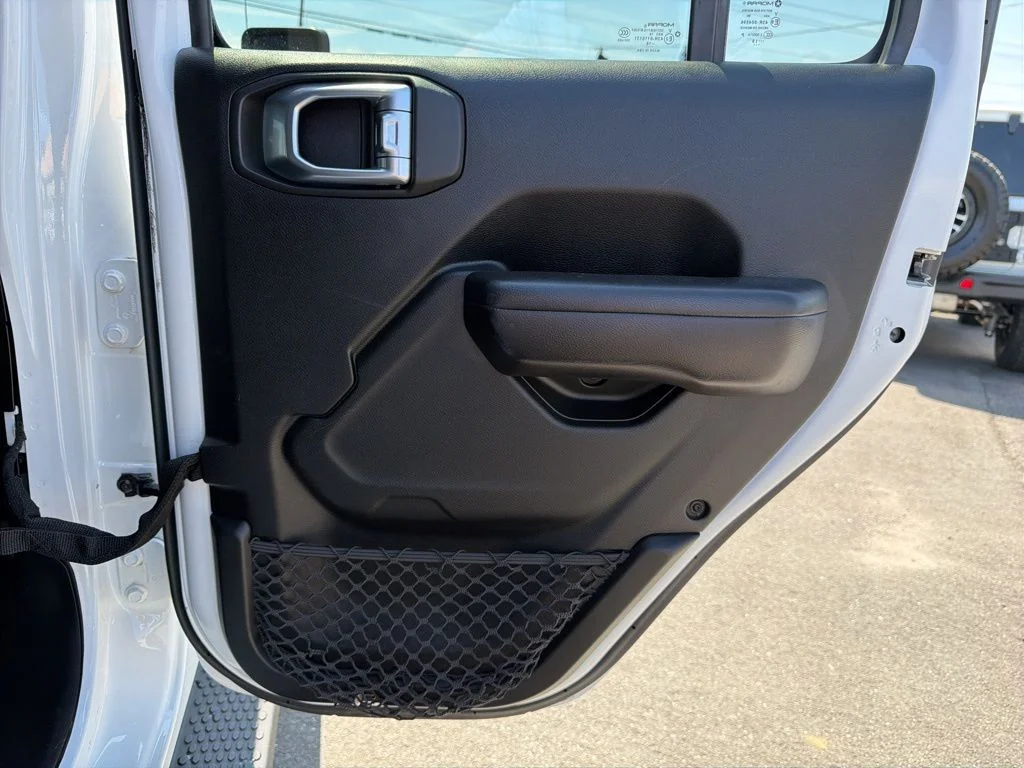 Used 2018 White Jeep Unlimited Sport S image 16