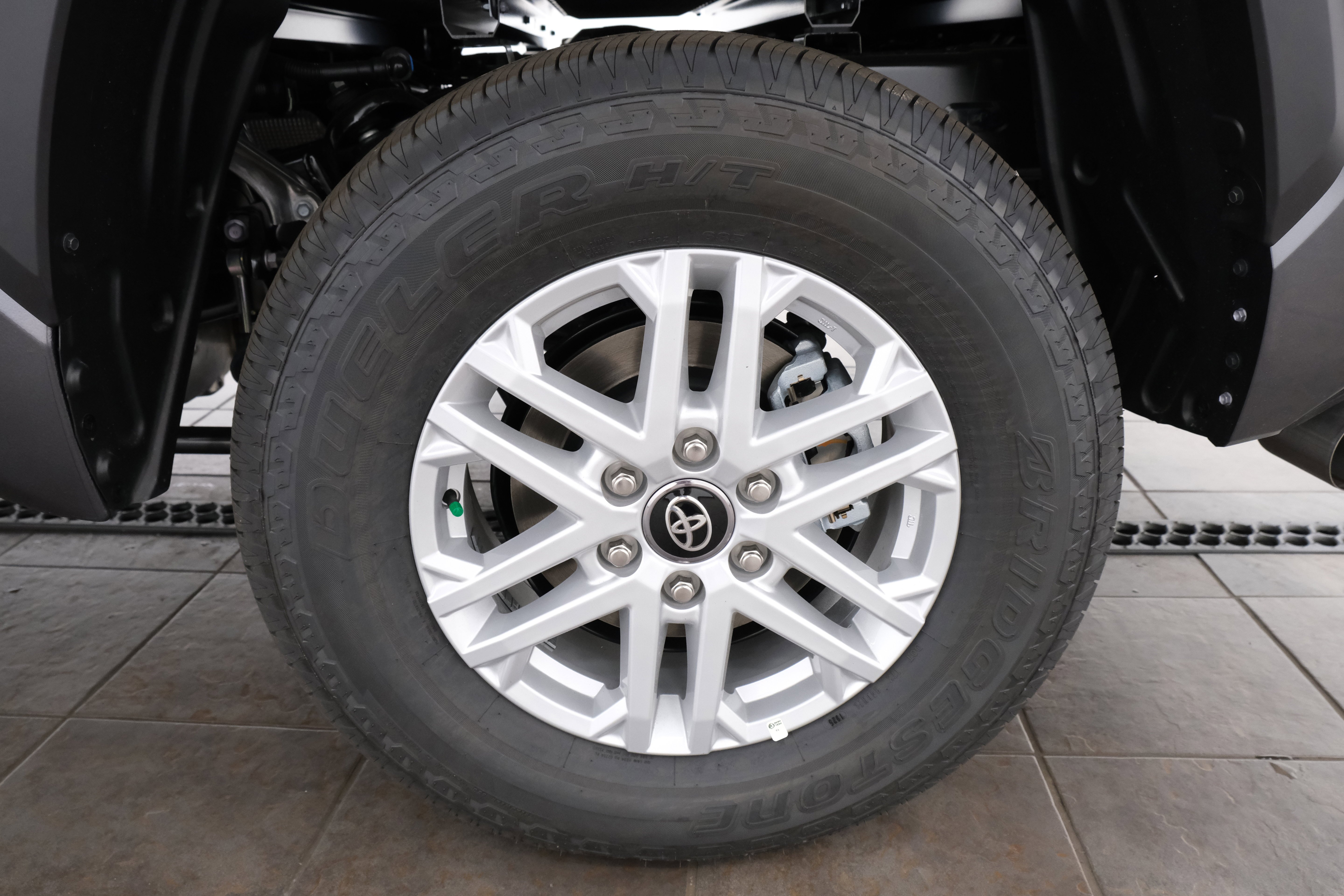 2026 Toyota Tundra SR5 - Photo 36