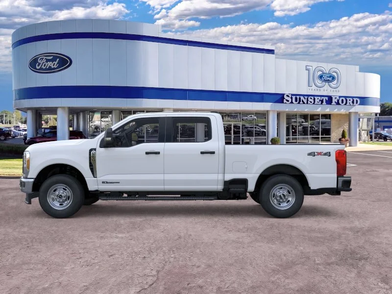 New 2026 Oxford White Ford XL image 3