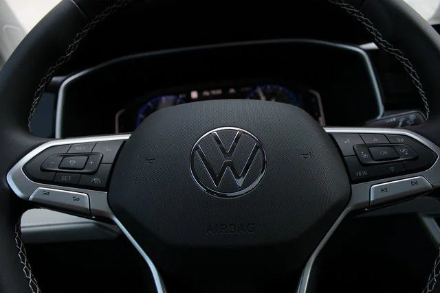 2025 Volkswagen Taos SEL - Photo 13