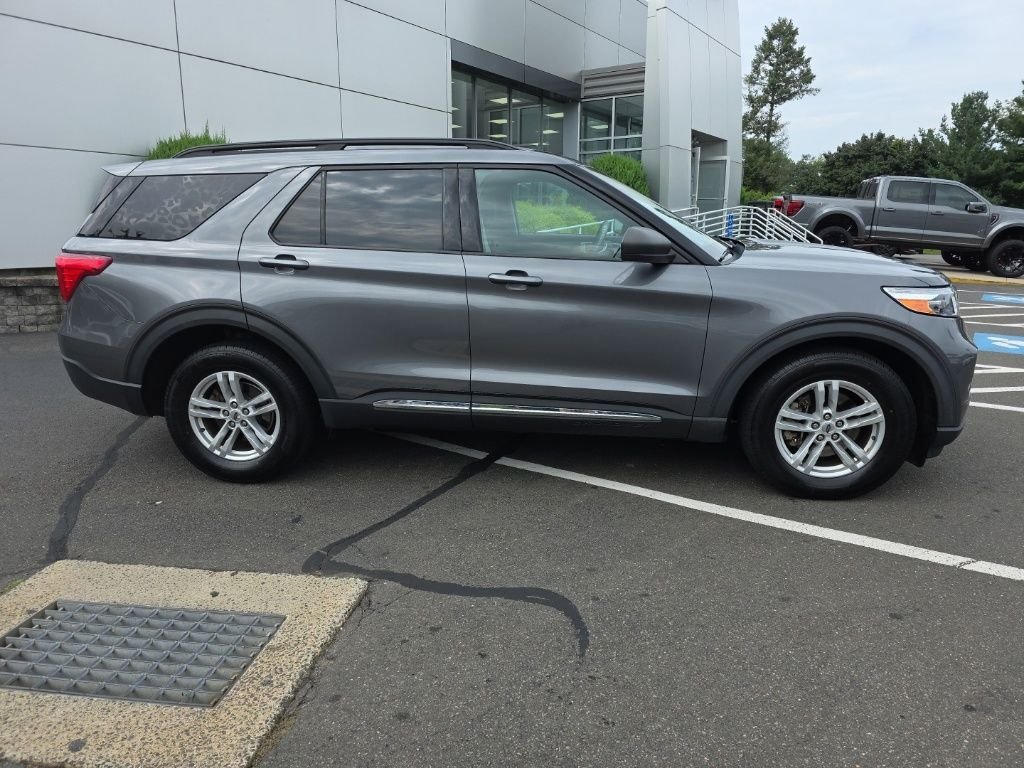 Used 2021 Gray Ford XLT image 2