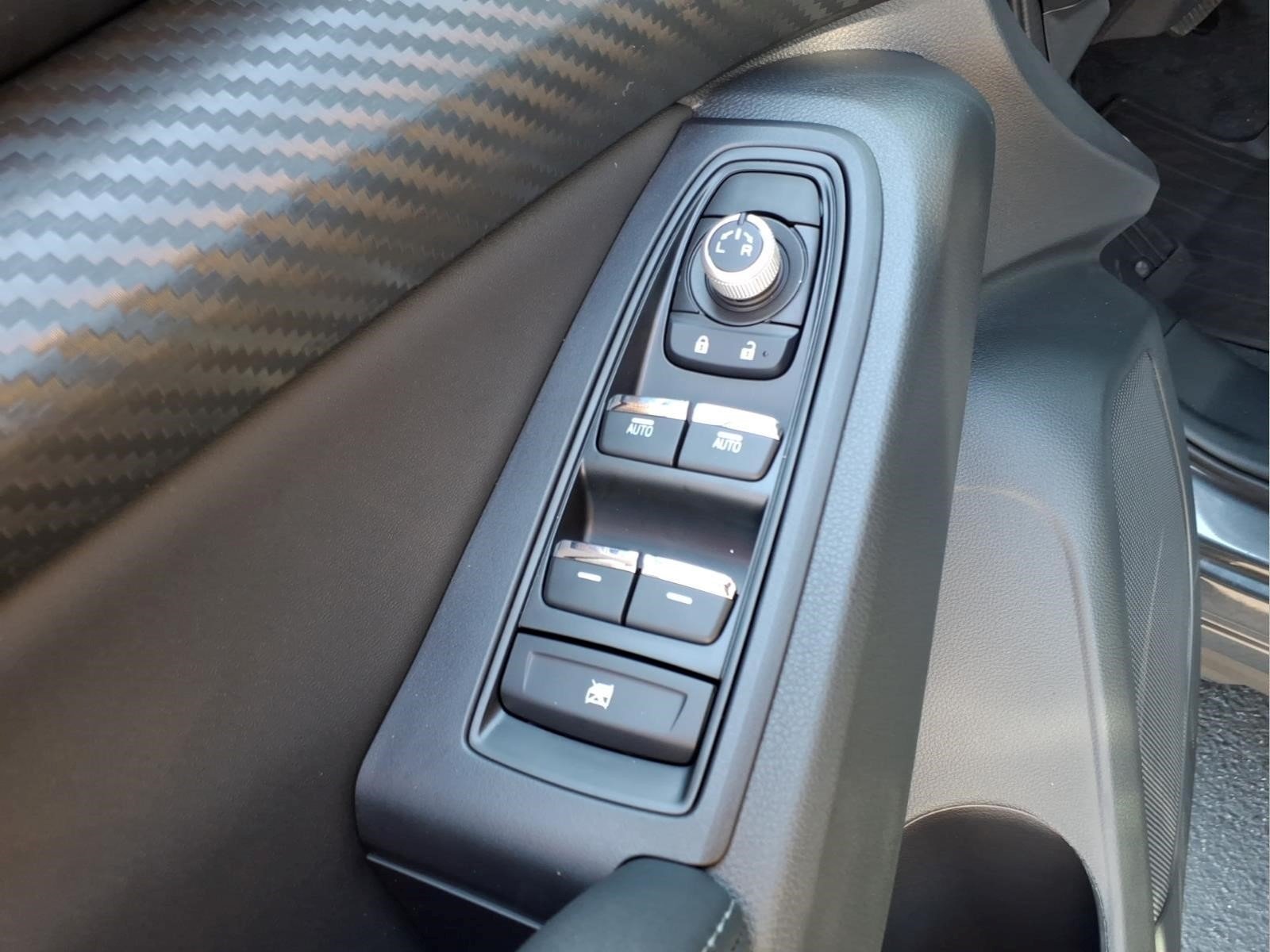 New 2027 MAGNETITE GRAY METALLIC Subaru Premium 7-Passenger image 12