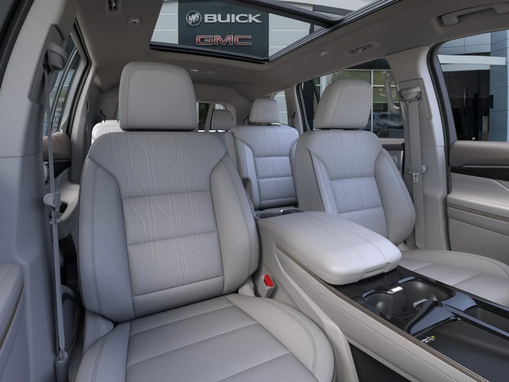 New 2026 Iridescent White Tricoat Buick Avenir image 16