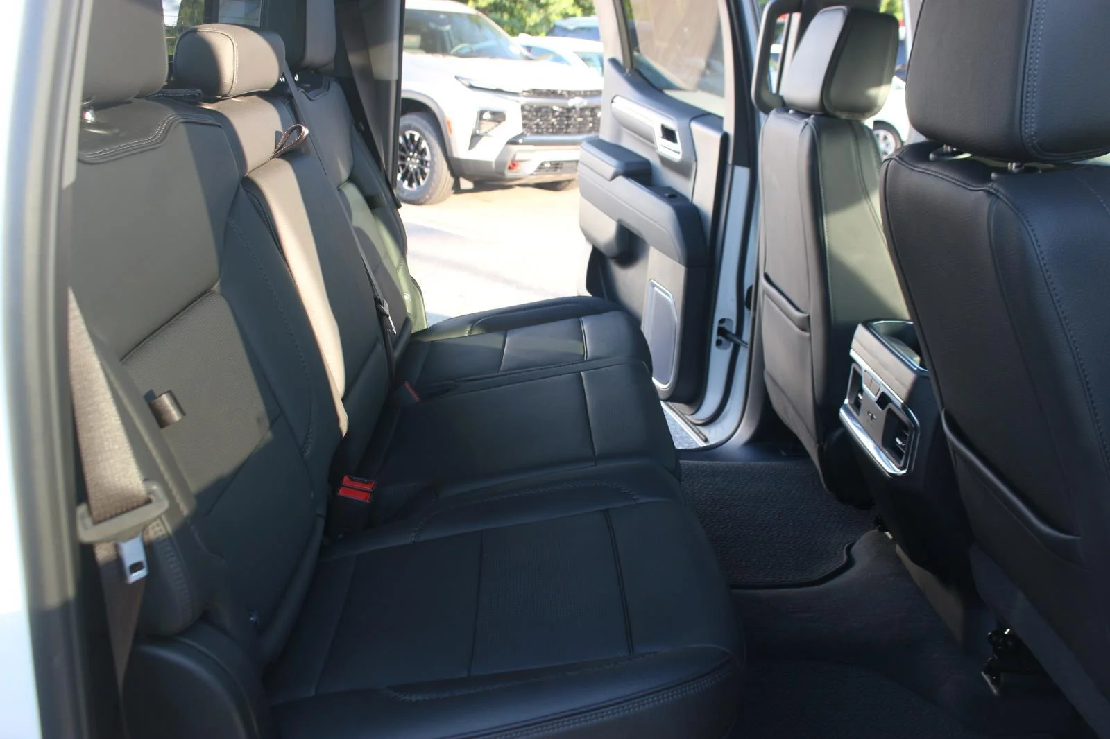 Used 2023 Summit White GMC Denali image 36