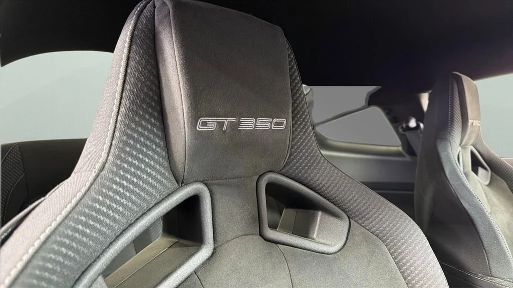 Used 2017 Black Ford Shelby GT350 image 32