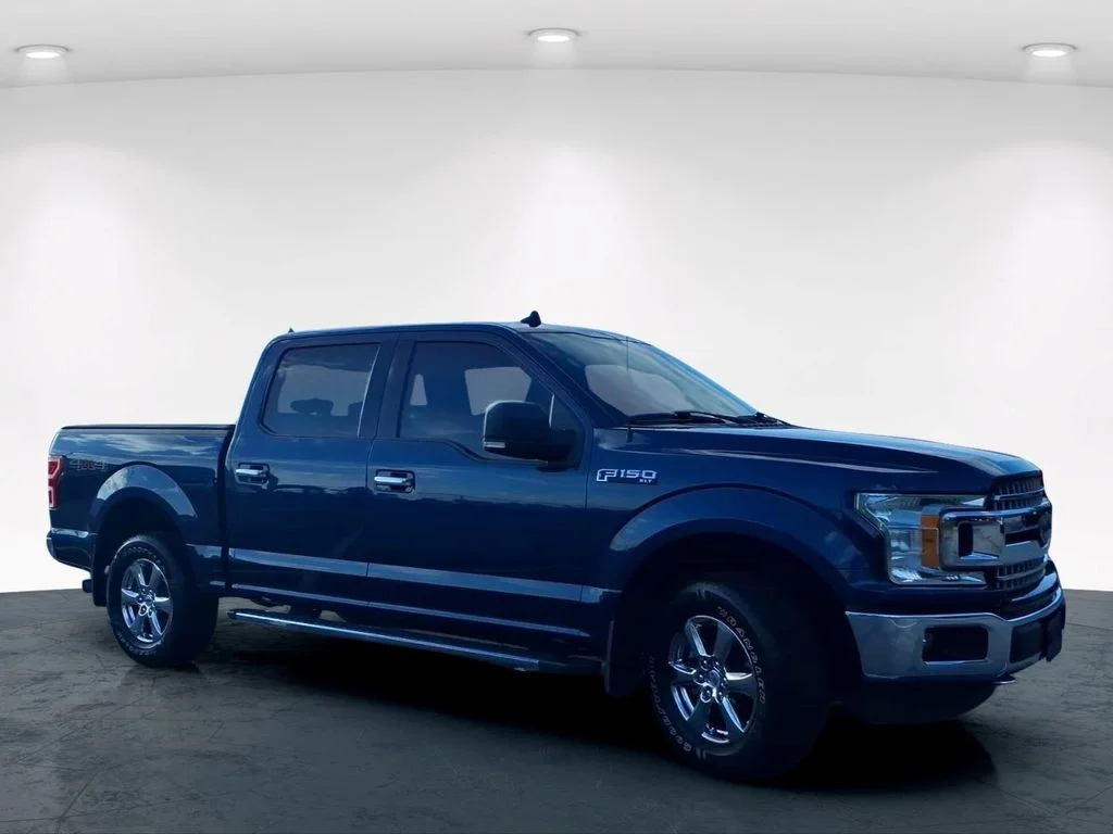 Used 2019 Blue Ford XLT image 4