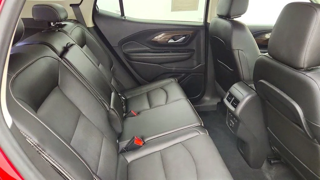 Used 2020 Red Quartz Tintcoat GMC FWD 4dr Denali w/ Premium Package & Skyscape Sunroof image 24